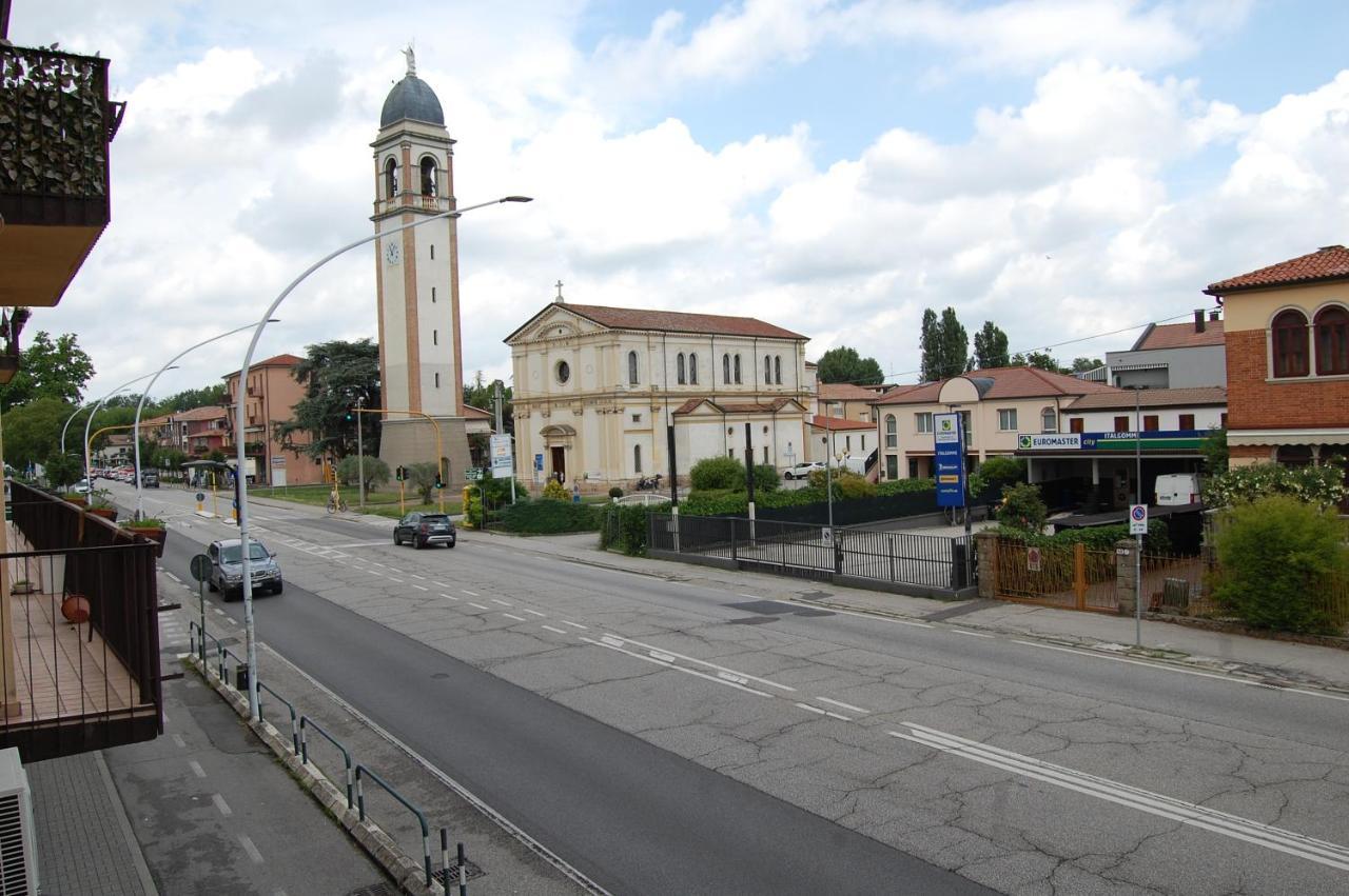 Locazione Turistica Elite Parco Brentelle Bed & Breakfast - Chiesanuova 135 E 167 Padoue Extérieur photo